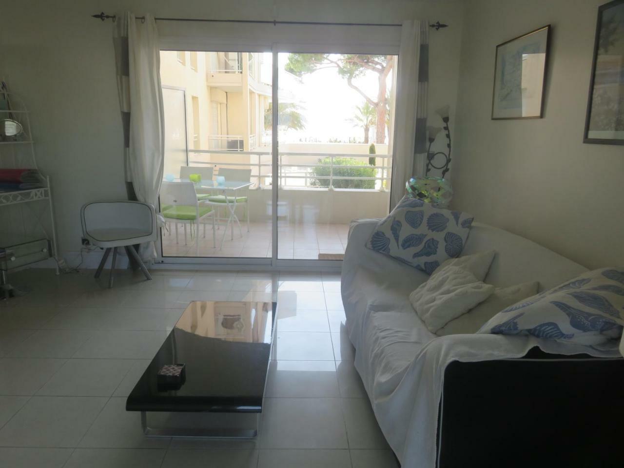 Stunning 2 Bed, 2 Bath Apt On The Cannes Sea Front Has Swimming Pool And Is A Secure Modern Building 464 Exteriér fotografie