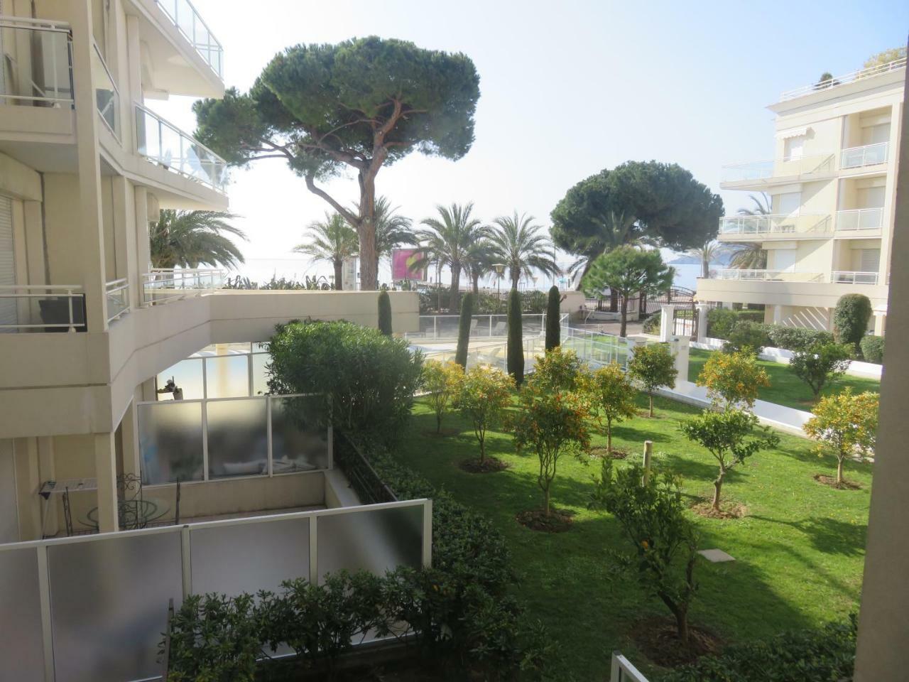 Stunning 2 Bed, 2 Bath Apt On The Cannes Sea Front Has Swimming Pool And Is A Secure Modern Building 464 Exteriér fotografie