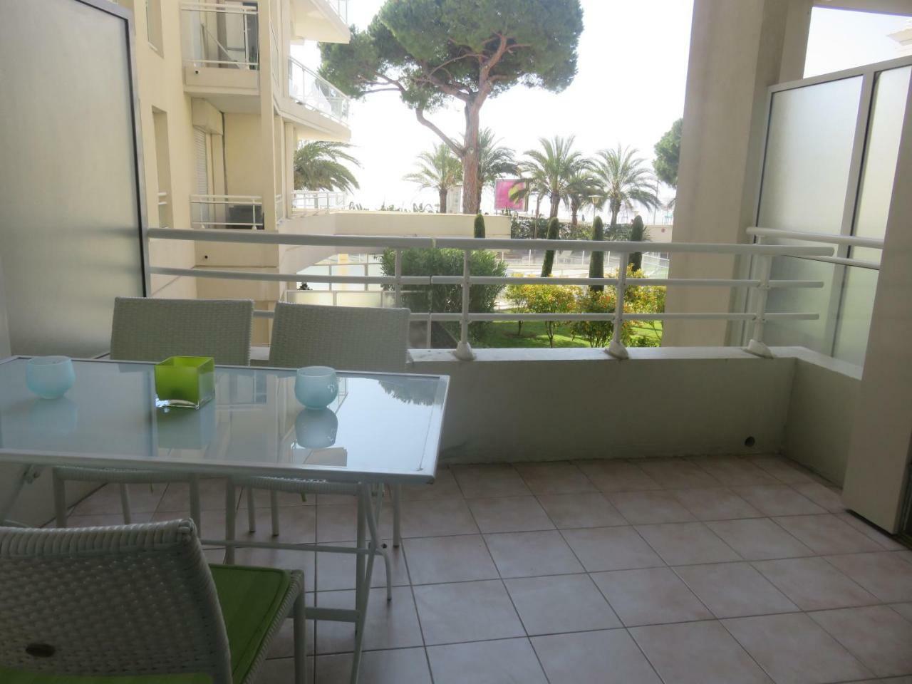 Stunning 2 Bed, 2 Bath Apt On The Cannes Sea Front Has Swimming Pool And Is A Secure Modern Building 464 Exteriér fotografie